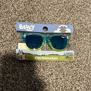 BNWT Disney Jr Bluey Kids Sunglasses - ombré blue, green & yellow design